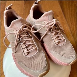 Kenneth Cole - Women’s Maddox Jogger Sneaker